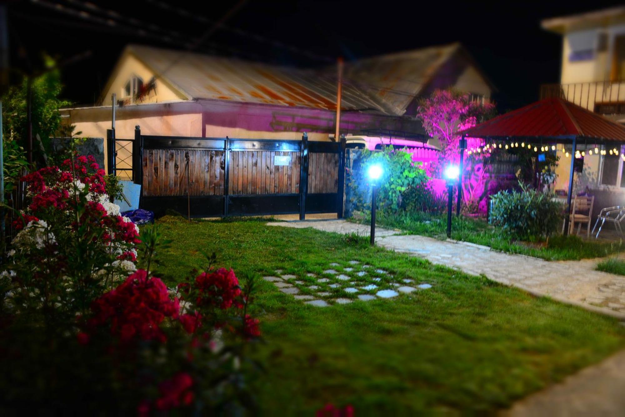 House In Mestia Exterior photo
